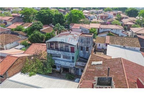 Edificio comercial sobre avda. Gral.santos