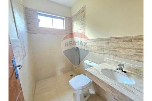 "Dúplex Moderno en Luque: Inversión Perfecta" — foto 5