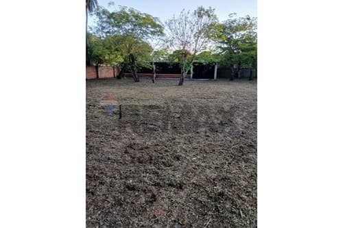 Casa de Verano en Ayolas, ¡Tu Oasis Ideal