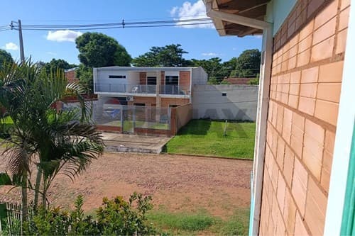Casa en esquina con salón comercial, foto 3