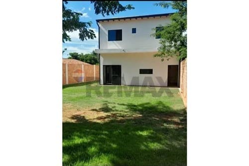 "Tu Casa en Capiatá: Hogar de Ensueño"