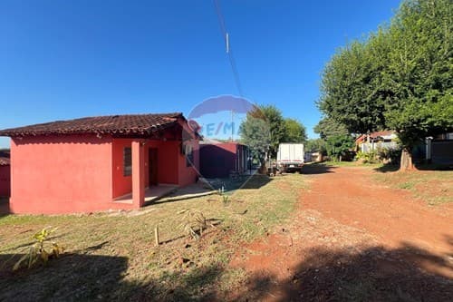 Casa con Jardín en Los Arrabales, ¡Ideal Parejas!