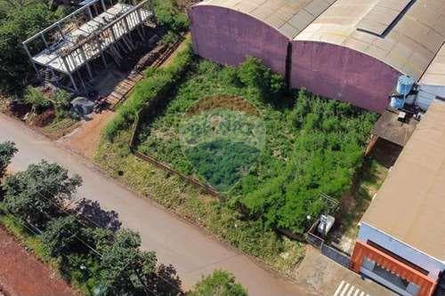 Vendo terreno comercial en Ciudad del Este