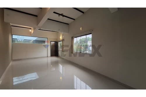 Local Comercial en Fernando de la Mora — foto 4