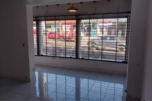 Oficina con Casa Integrada en Gral Santos — foto 3