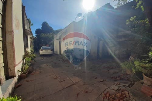 Amplio Terreno en venta. Bo. Dr. Francia Asunción — foto 2