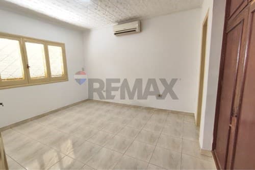 En alquiler casa para oficina o uso comercial — foto 4