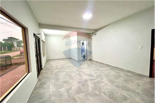 Local comercial a estrenar en limpio — foto 2