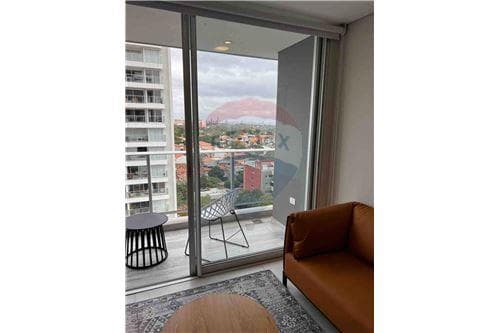 Departamento de 2 dormitorios amoblado zona eje — foto 2