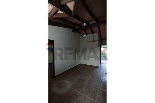 Casa en limpio zona abasto — foto 5