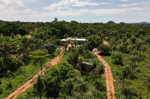¡Invierte en casa de campo única en Caacupé!