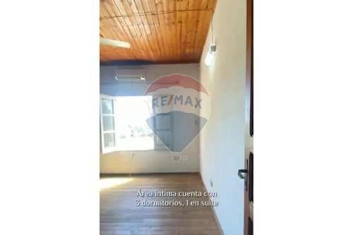 En Venta amplia casa de 2 pisos en Capiatá — foto 4