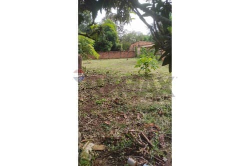 Terreno en oferta km 10 acaray