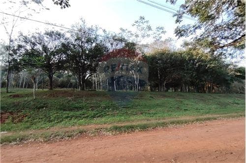 En Venta hermosa propiedad en Ypane — foto principal