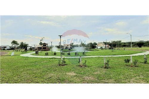 Terreno en condominio la Trinidad 958m2
