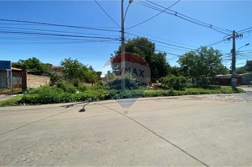 Amplio terreno en esquina en mra — foto principal