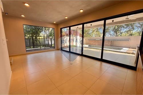Vendo hermosa casa San Bernardino c/ piscina