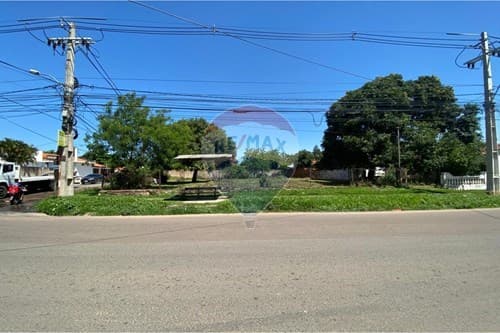 Amplio terreno en esquina en mra, foto 5