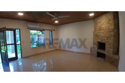¡Casa en Venta: Moderna y Espaciosa en Paraguay! — foto 3