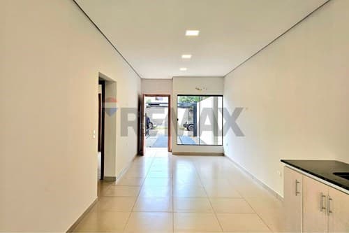 Duplex con jardin de 2 dormit. En isla bogado — foto 2