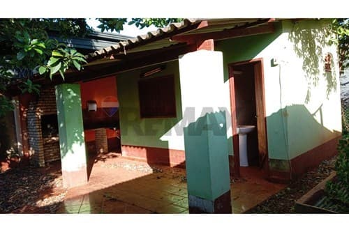 Casa a Refraccionar con quincho y amplio patio — foto 2
