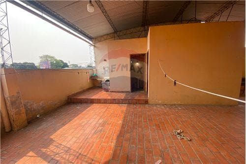Edificio en esquina sobre la avda fernando — foto 5