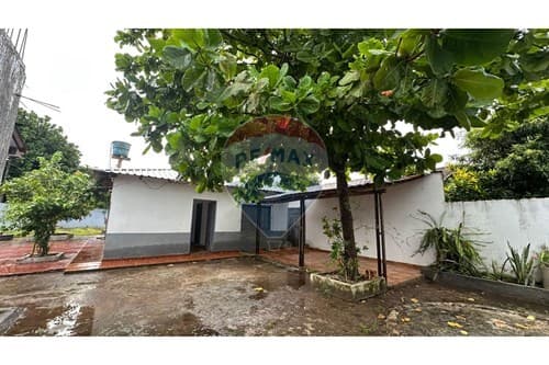 Casa con salón en esquina - ciudad nueva, foto 1