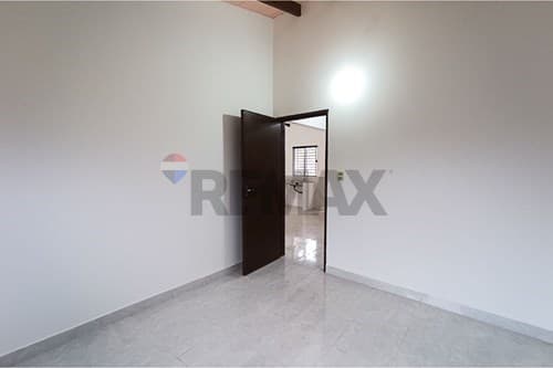 Casa de 2 dormitorios a estrenar en Luque — foto 1