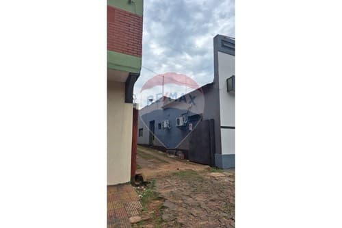 Amplio Depósito en alquiler Centro de Encarnación — foto 5