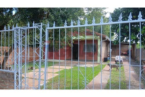 "Casa Ideal en Encarnación: 4 Hab, 432m² Totales", foto 4