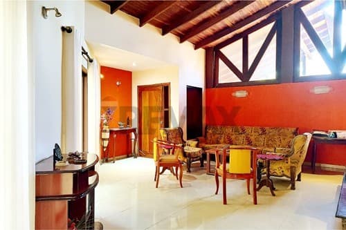 Casa única en Lambaré - bo. San roque — foto 1