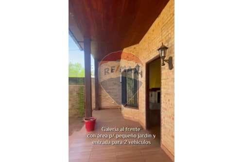 En Venta amplia casa de 2 pisos en Capiatá — foto 2