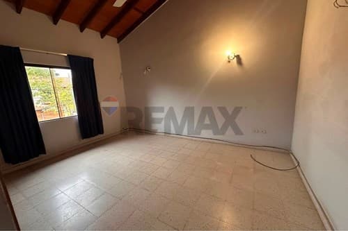 Casa en Alquiler en Lambaré – Barrio Kennedy — foto 2