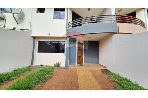 Amplio duplex en venta b* Carmelitas — foto 4