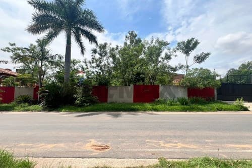 Propiedad de 2759 m2 en Asunción, foto 2