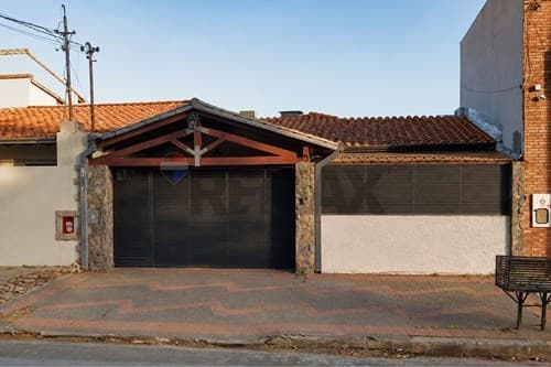 Casa en Lambare con salida a dos avenidas — foto 2