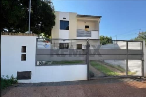 Venta casa + dúplex y terreno en esquina