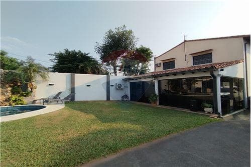 En venta amplia residencia en Fernando de la Mora — foto 2