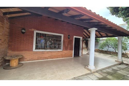 Casa 4 dorm. en Casa-Venta-Ycua Sati-Asunción, Ycuá Satí, foto 3