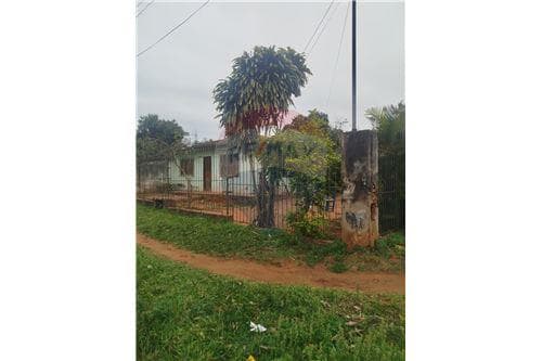 Venta de Terreno con Casa a demoler