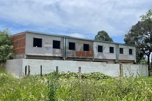 ¡Dúplex Moderno en San Lorenzo, Disponible 2027!
