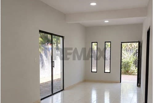 Casa con piscina en Ñemby, foto 4