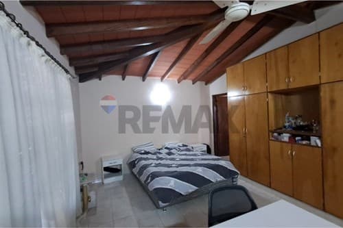 En venta hermosa residencia en lambare