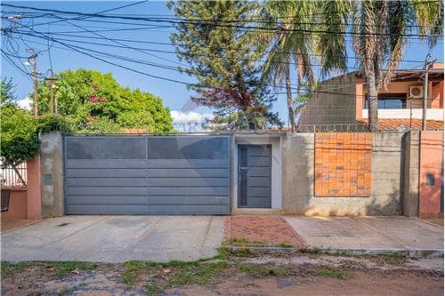 Casa en Asunción - A la Venta