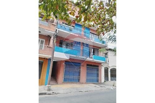 En venta edificio con renta activa