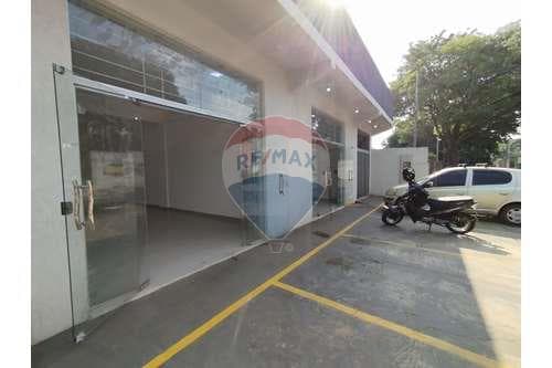 Amplio salon en San Lorenzo — foto 4