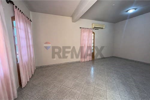Casa amplia en Distrito Trinidad