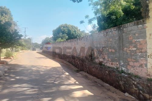 TERRENO DE 660 Mts2 en el Centro de Capiatá — foto 3