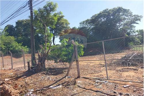 En venta importante terreno en Villa Elisa — foto 3