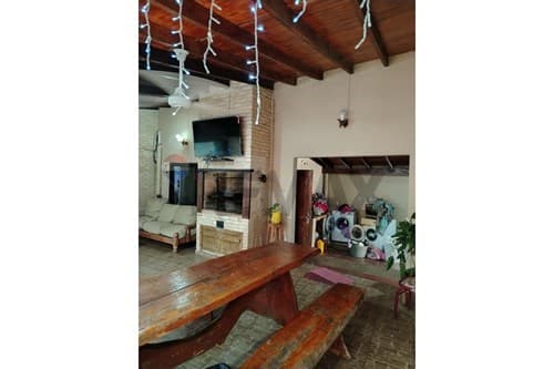 En venta amplia casa con 4 cocheras — foto 3